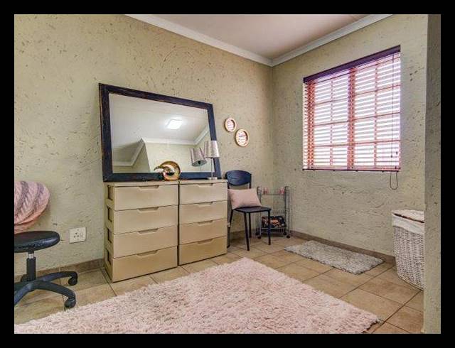 3 BEDROOM CLUSTER FOR SALE IN GLEN MARAIS